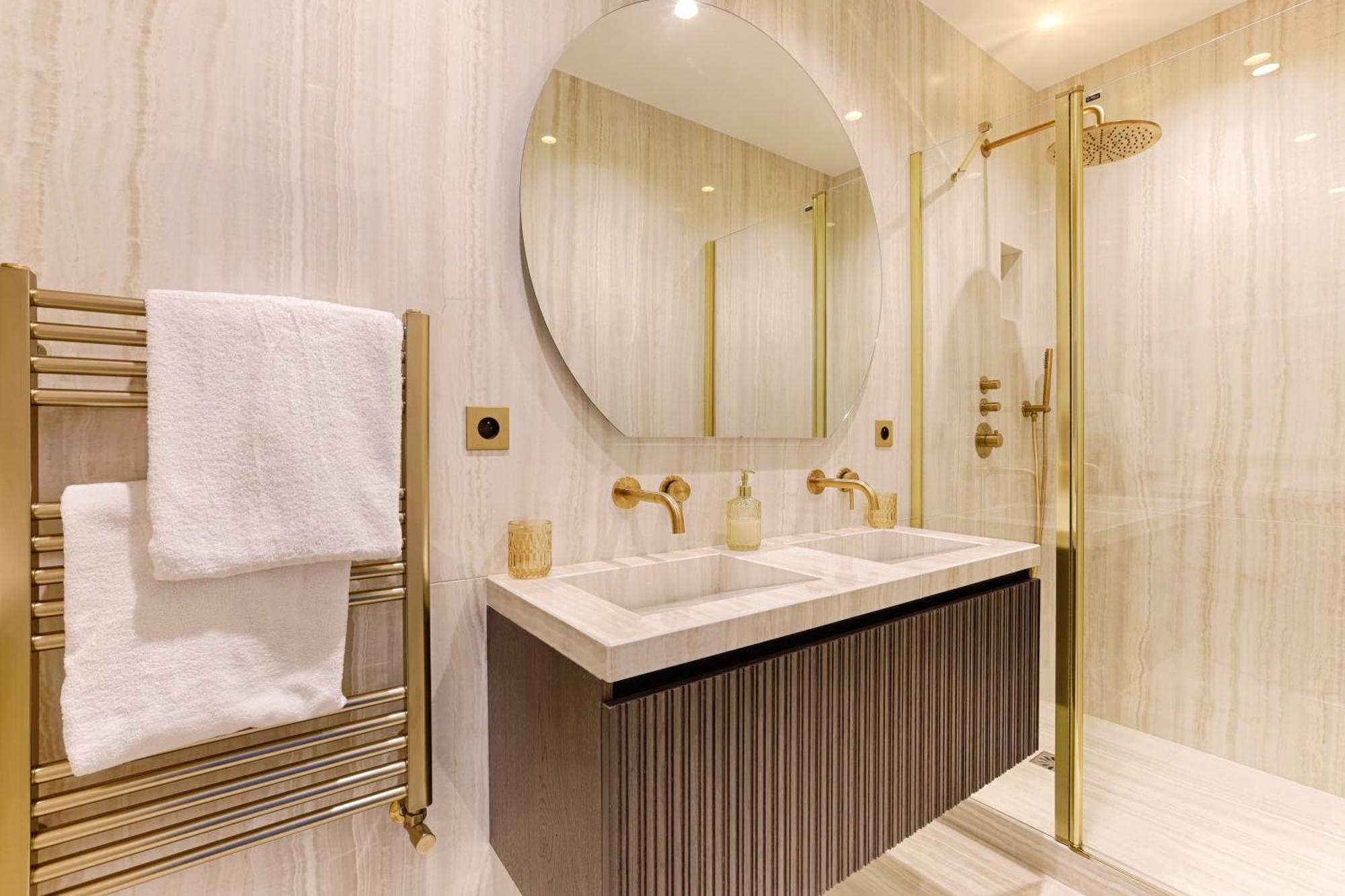 Elegant Luxury Apartment For 6 On Champs-Elysees Paris Exterior photo